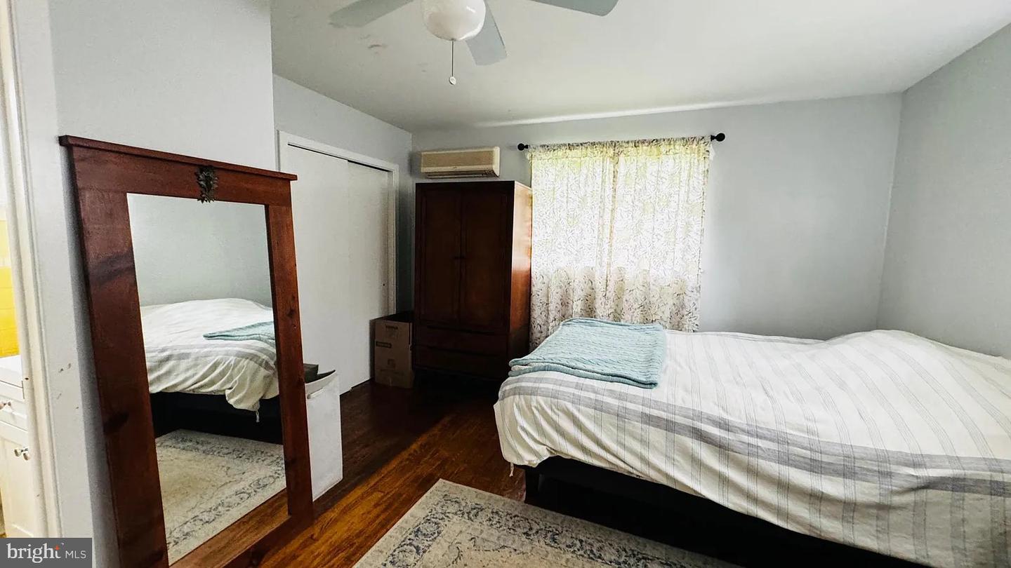 5024 River Rd Property Photo 8