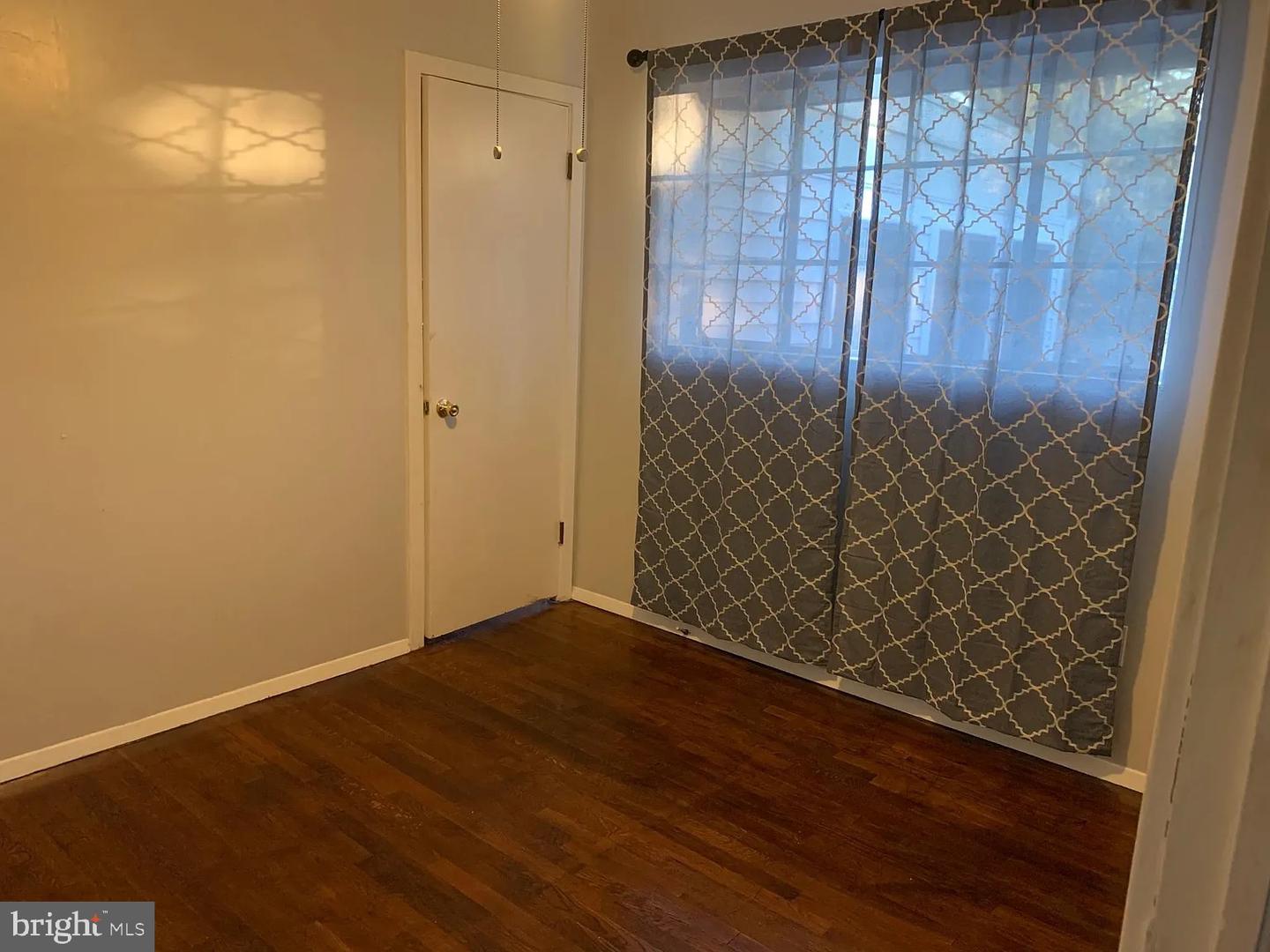 5024 River Rd Property Photo 34