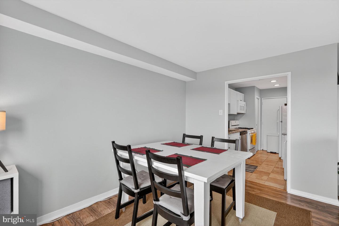 1900 Lyttonsville Rd #1217 Property Photo 5
