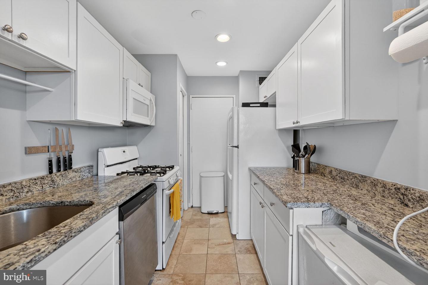 1900 Lyttonsville Rd #1217 Property Photo 10