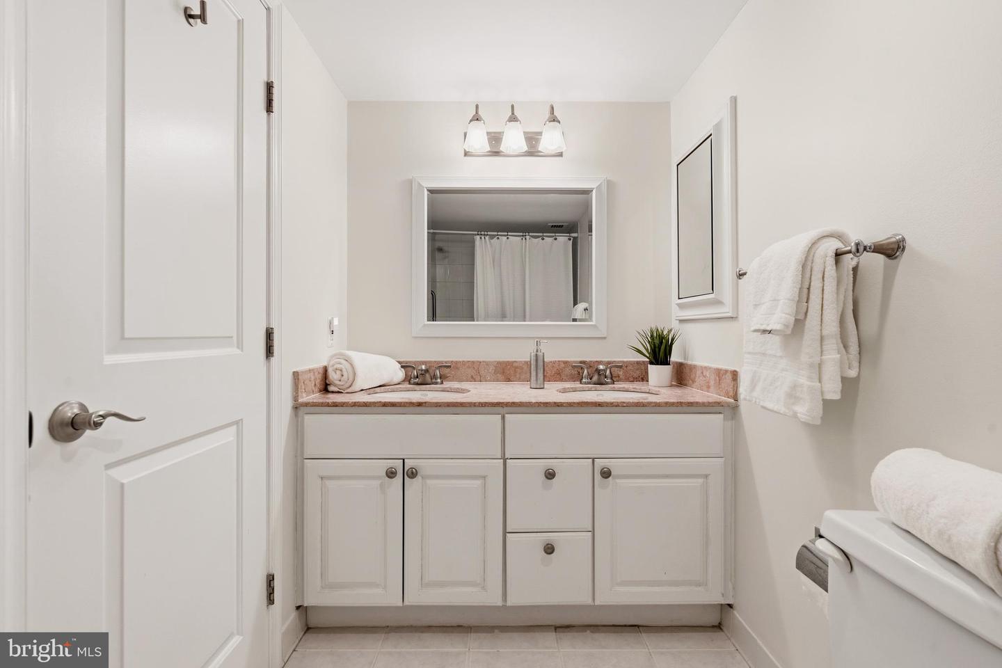7501 Democracy Blvd #b-123 Property Photo 15