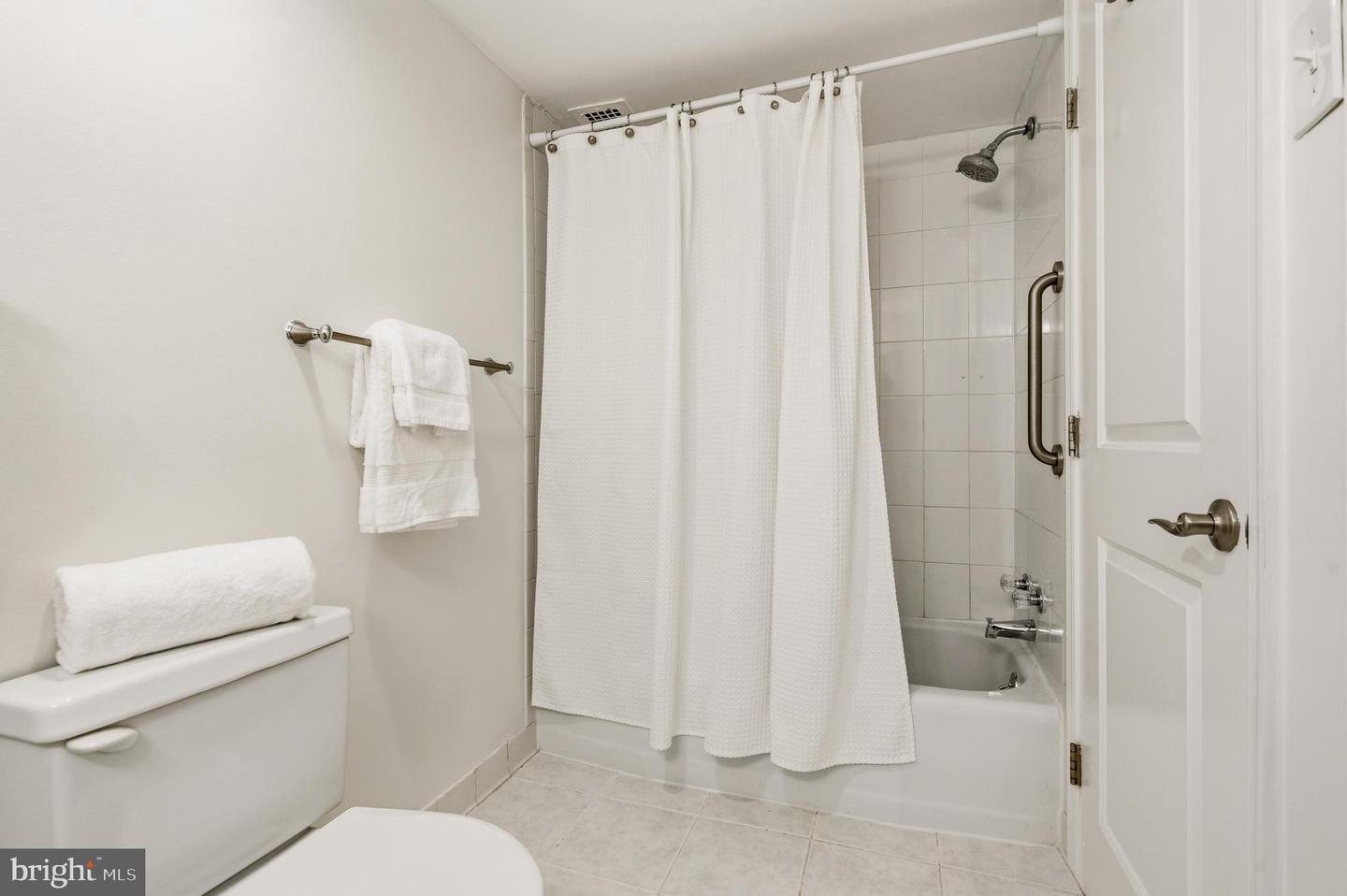 7501 Democracy Blvd #b-123 Property Photo 16