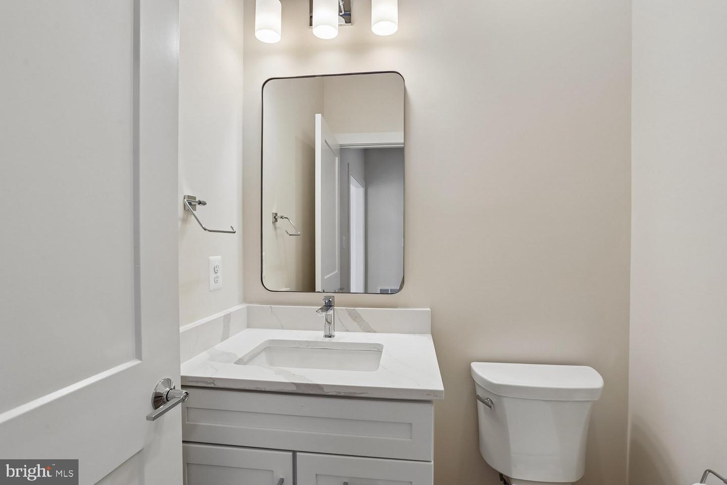 209 Allen Ln Property Photo 9
