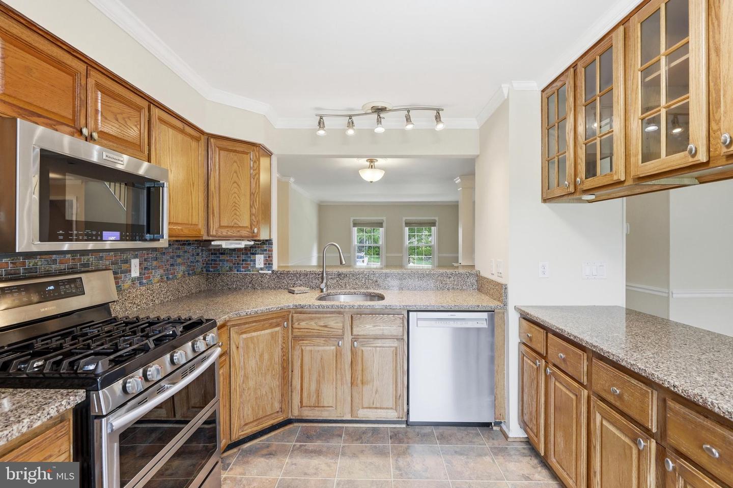 9583 White Pillar Ter Property Photo 12