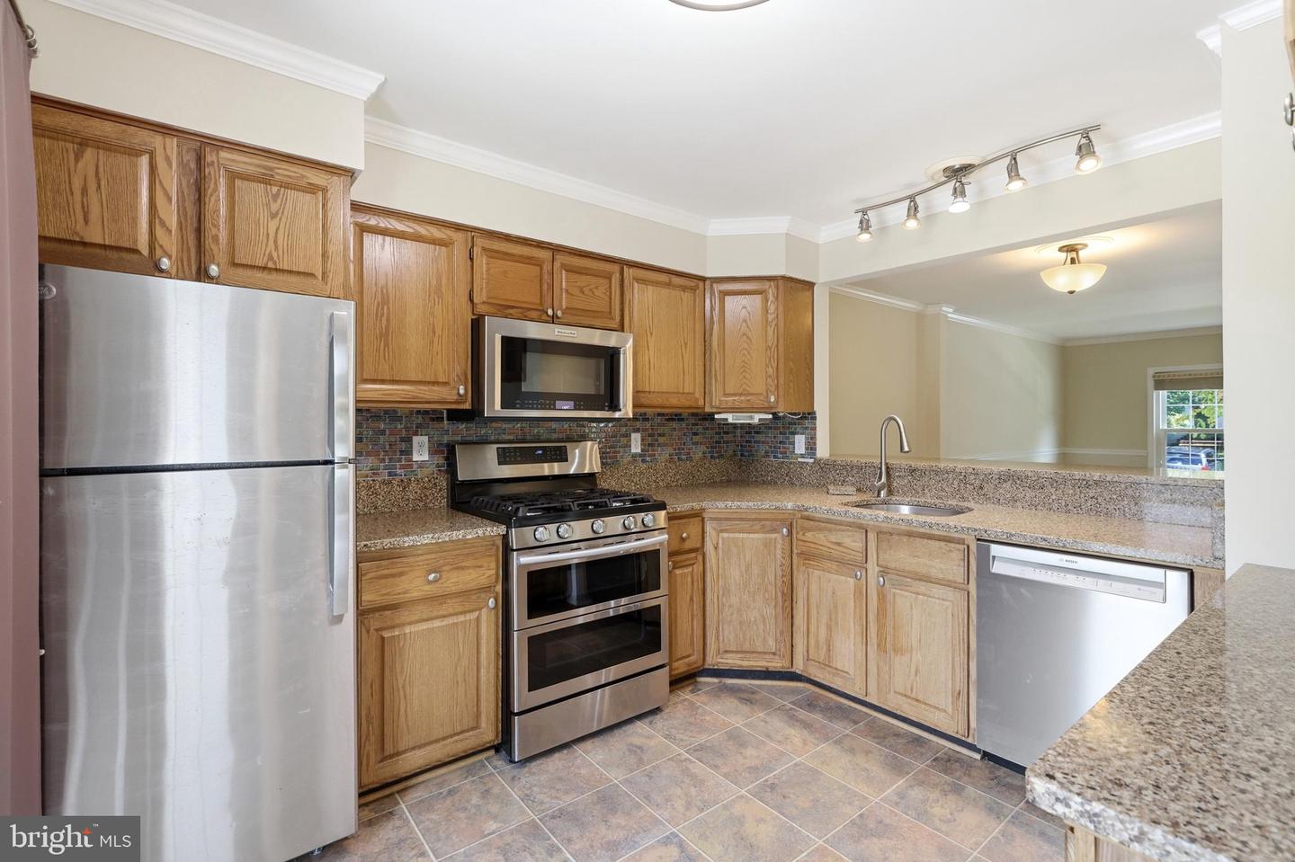 9583 White Pillar Ter Property Photo 13