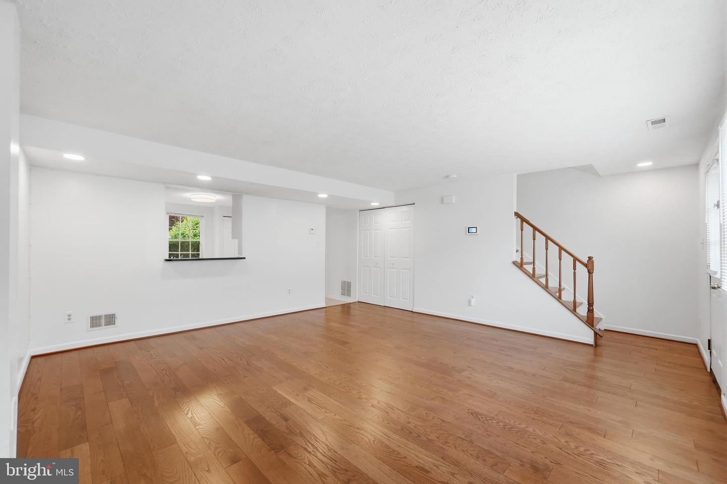 7 Leatherwood Ct Property Photo 11