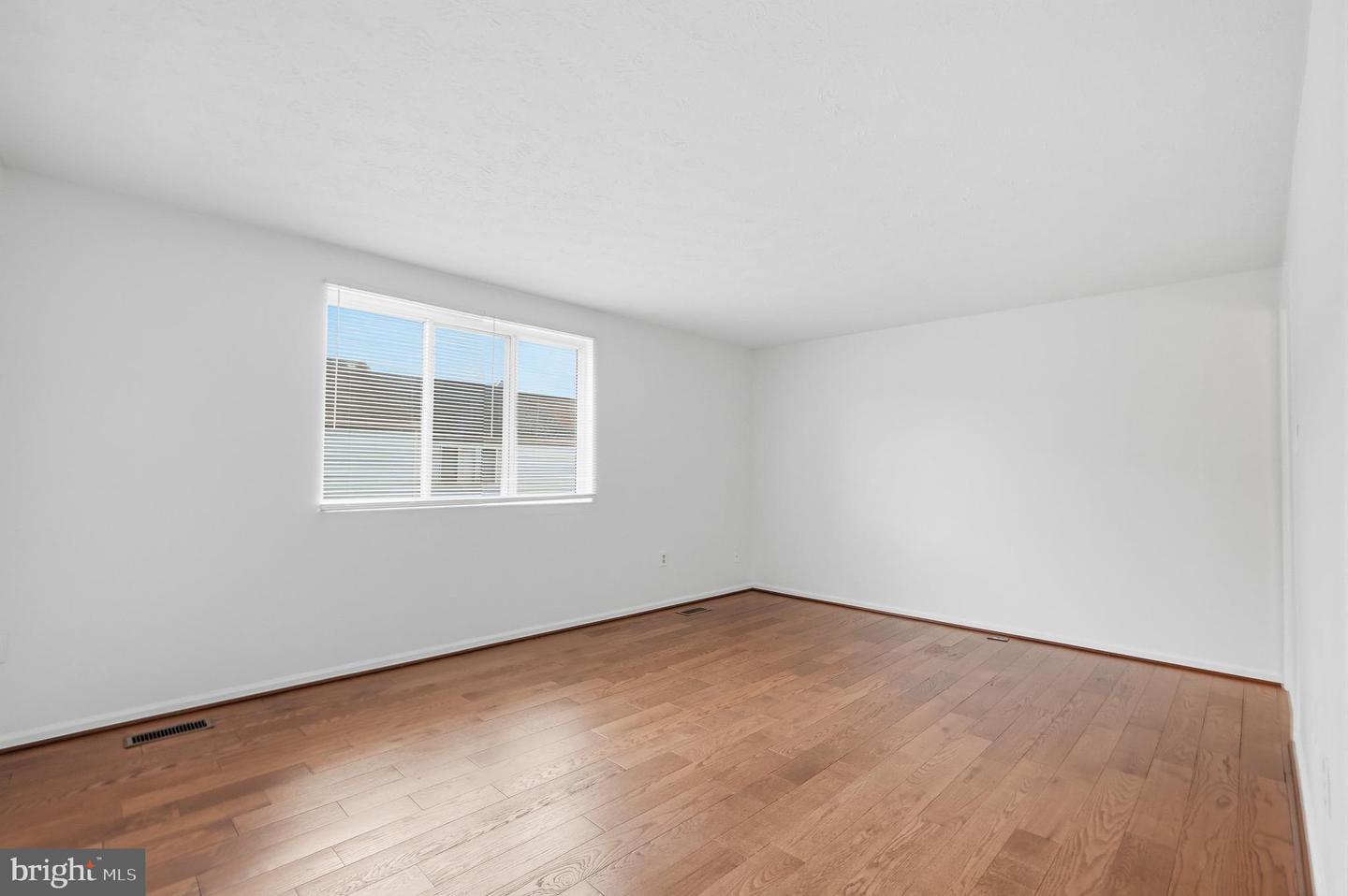 7 Leatherwood Ct Property Photo 13