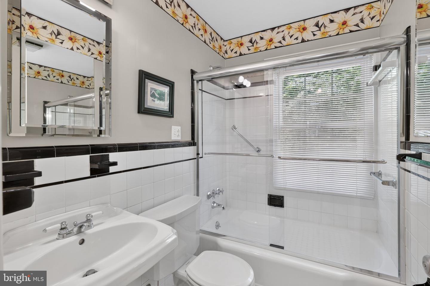 805 Orchard Way Property Photo 17
