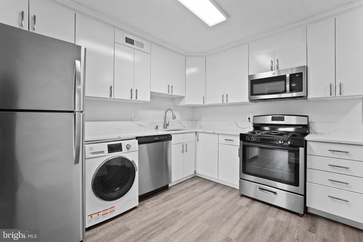 5225 Pooks Hill Rd #321s Property Photo 5