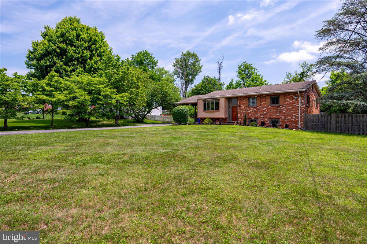 15617 Allnutt Ln Property Photo 2