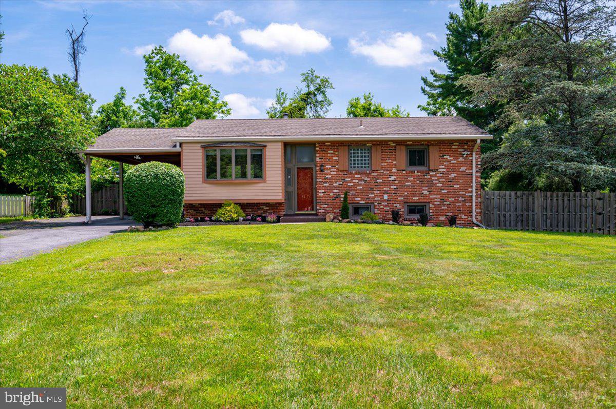 15617 Allnutt Ln Property Photo 3