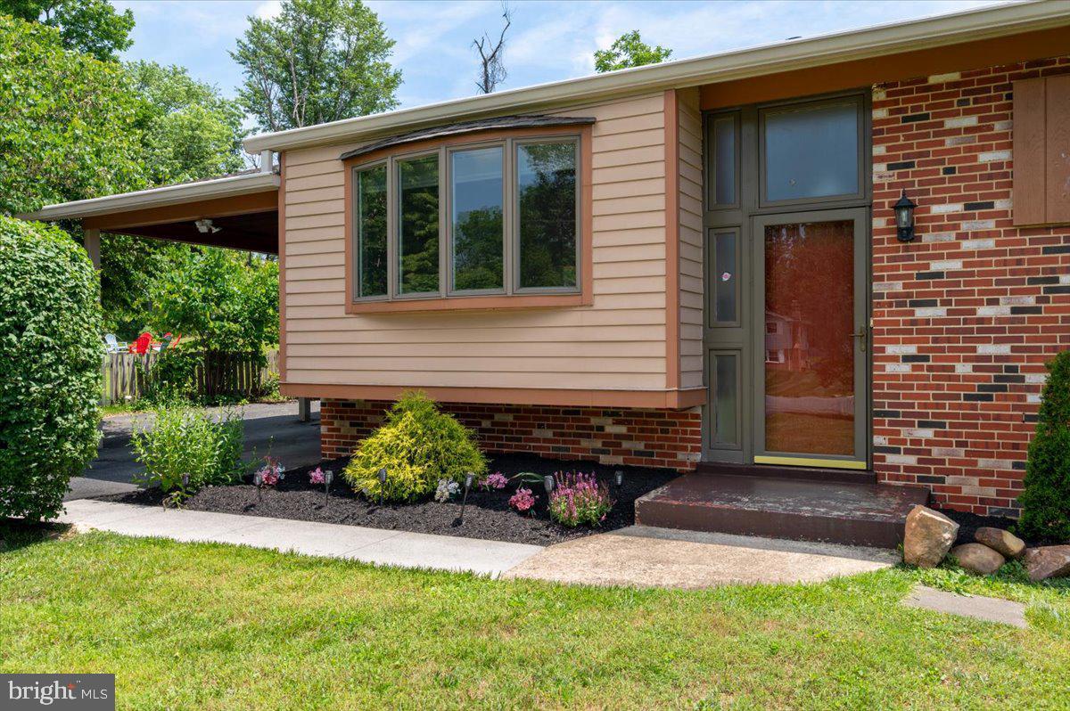 15617 Allnutt Ln Property Photo 6