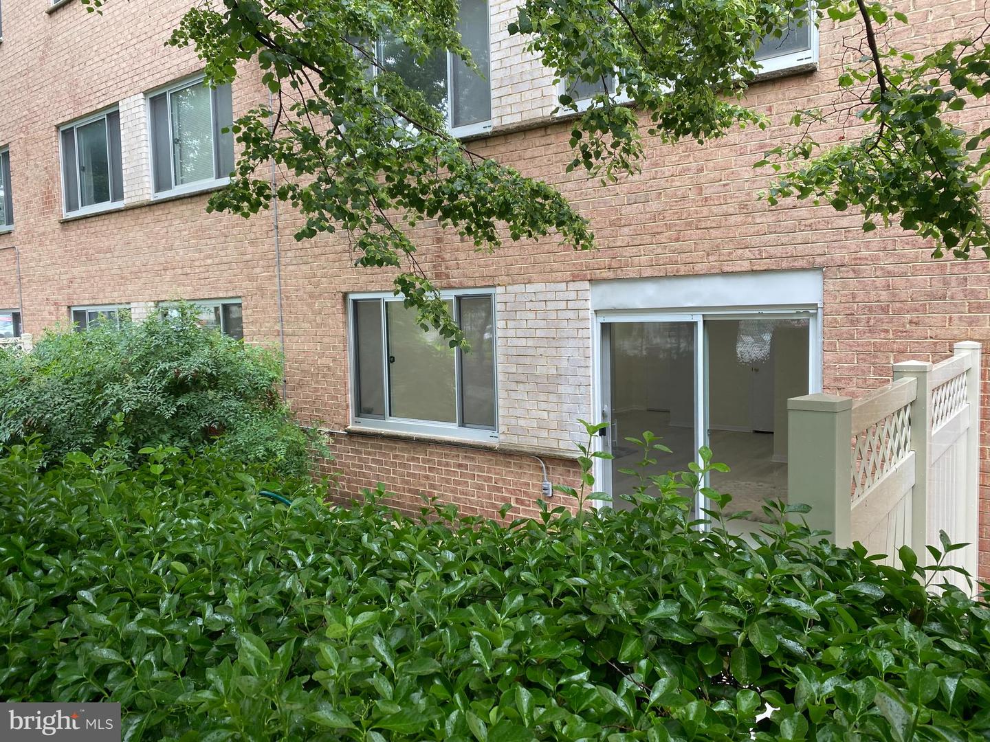 1900 Lyttonsville Rd #114 Property Photo 11