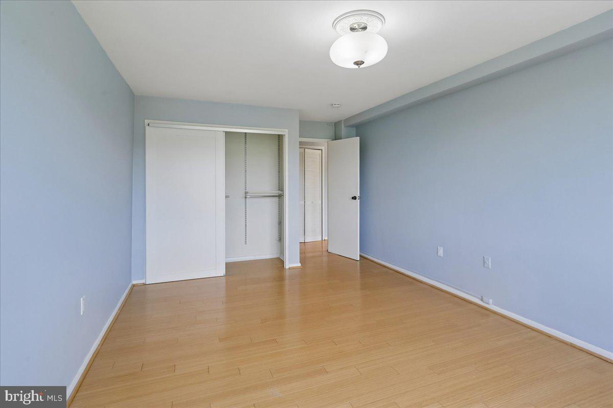 10201 Grosvenor Pl #1205 Property Photo 26