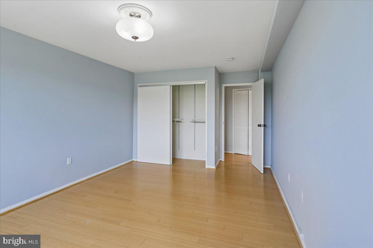 10201 Grosvenor Pl #1205 Property Photo 27