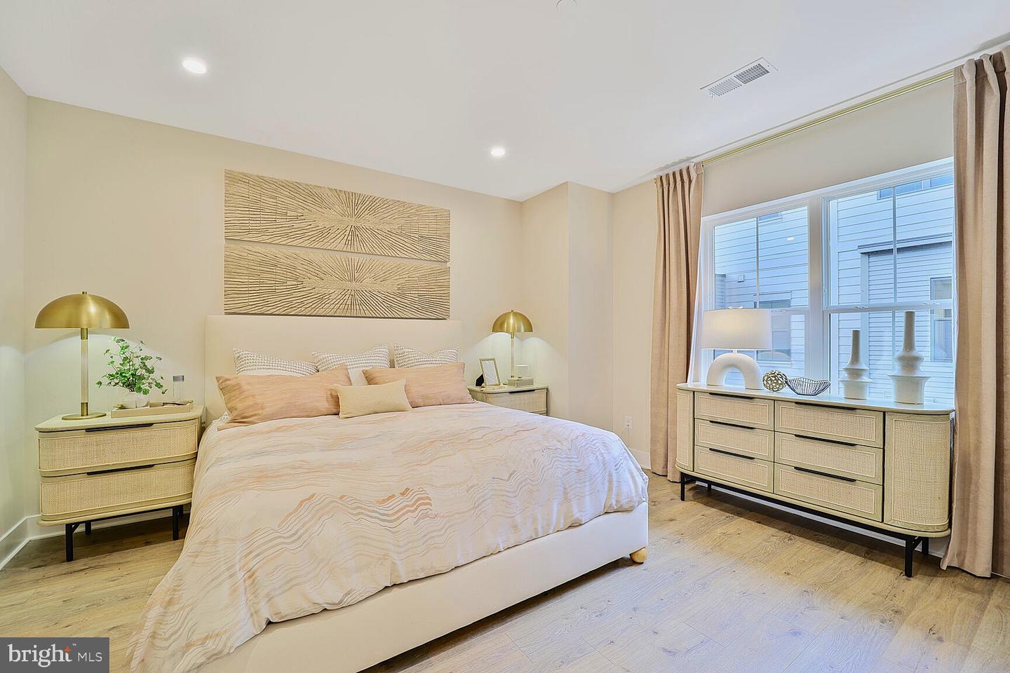 1135 Polaris Rd #cambridge 79 Property Photo 7