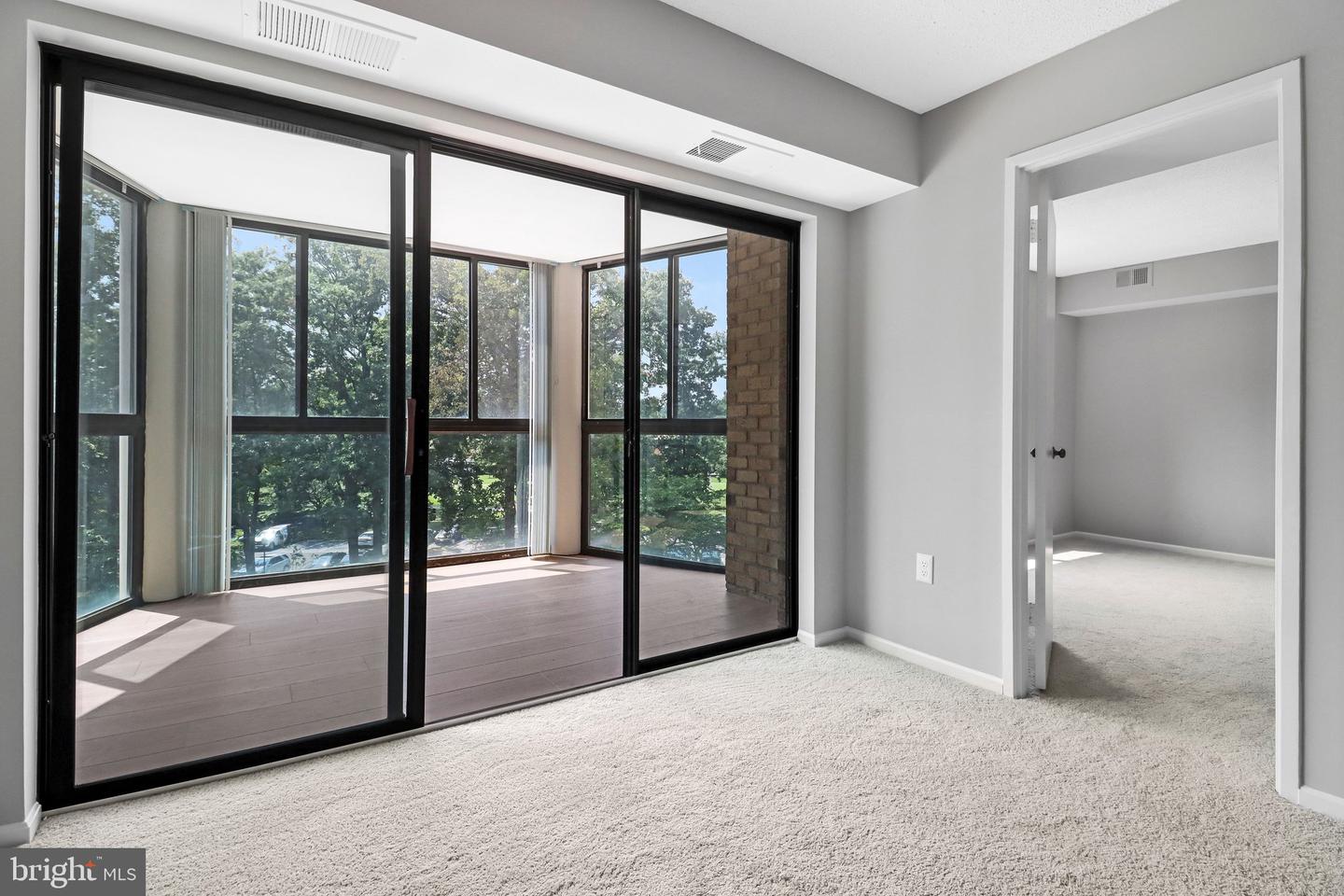 15107 Interlachen Dr #2-409 Property Photo 2