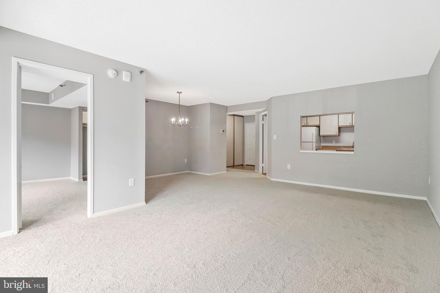 15107 Interlachen Dr #2-409 Property Photo 9