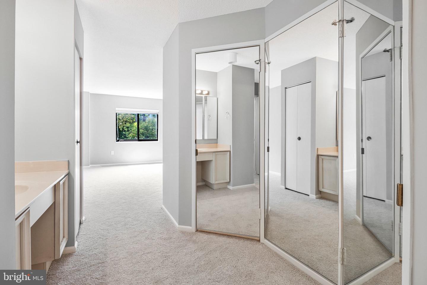 15107 Interlachen Dr #2-409 Property Photo 18