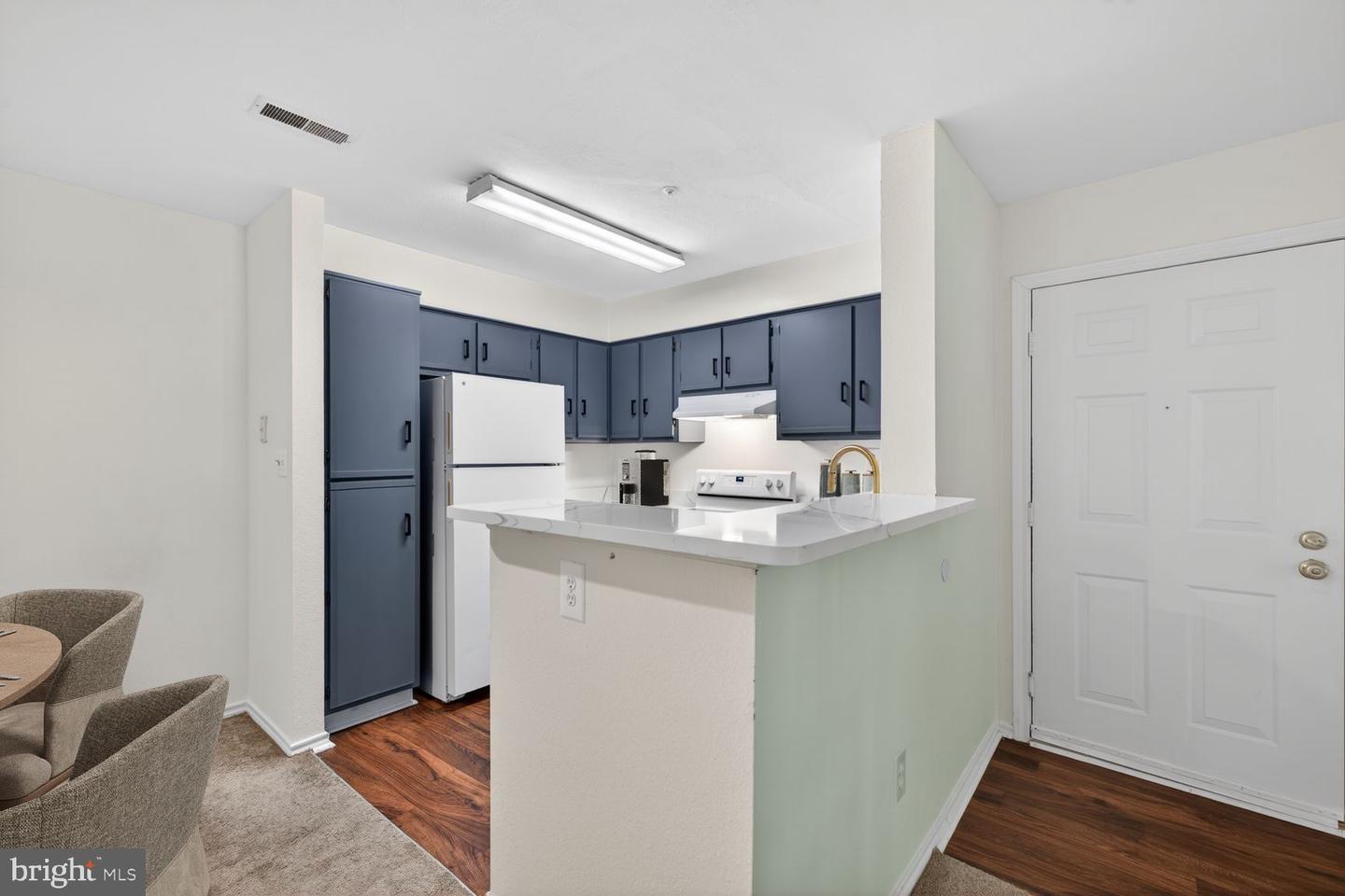 18503 Boysenberry Dr #121 Property Photo 4