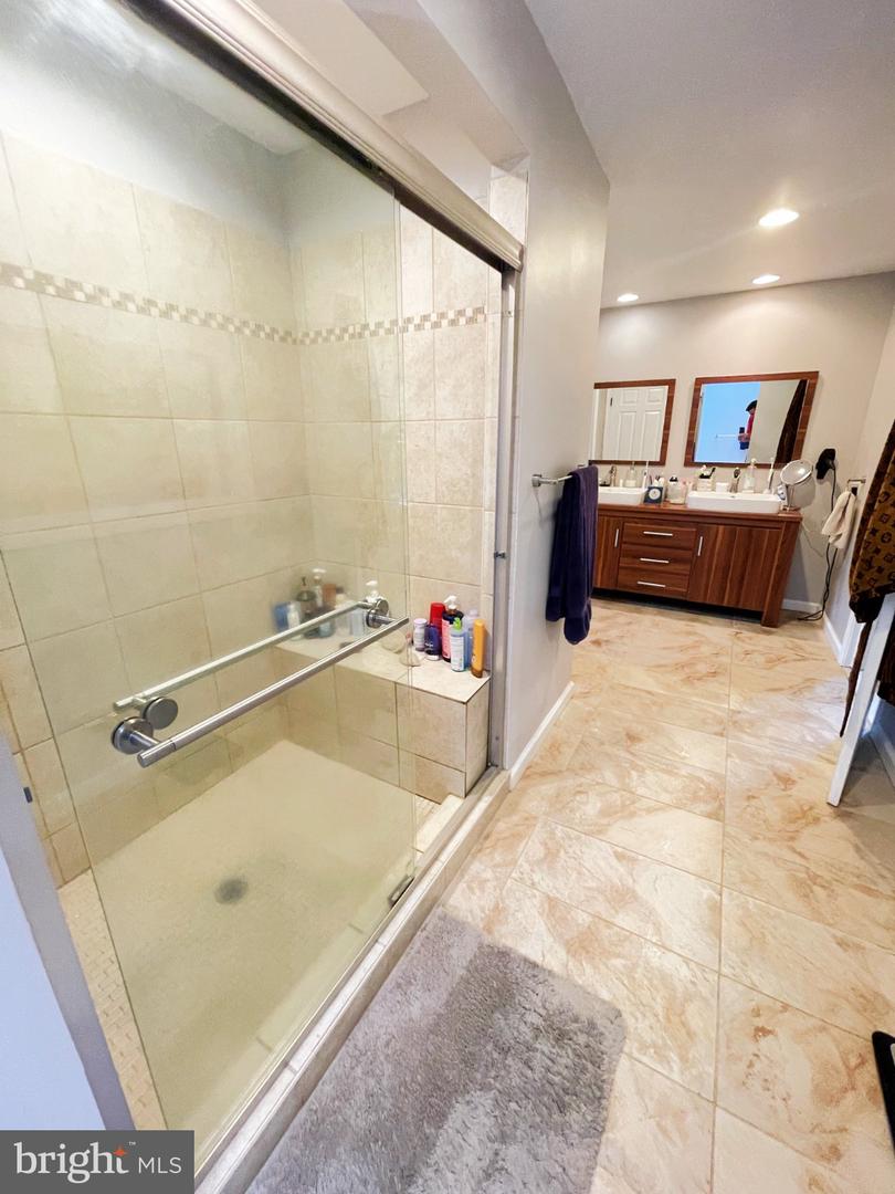 13209 Lantern Hollow Dr Property Photo 25
