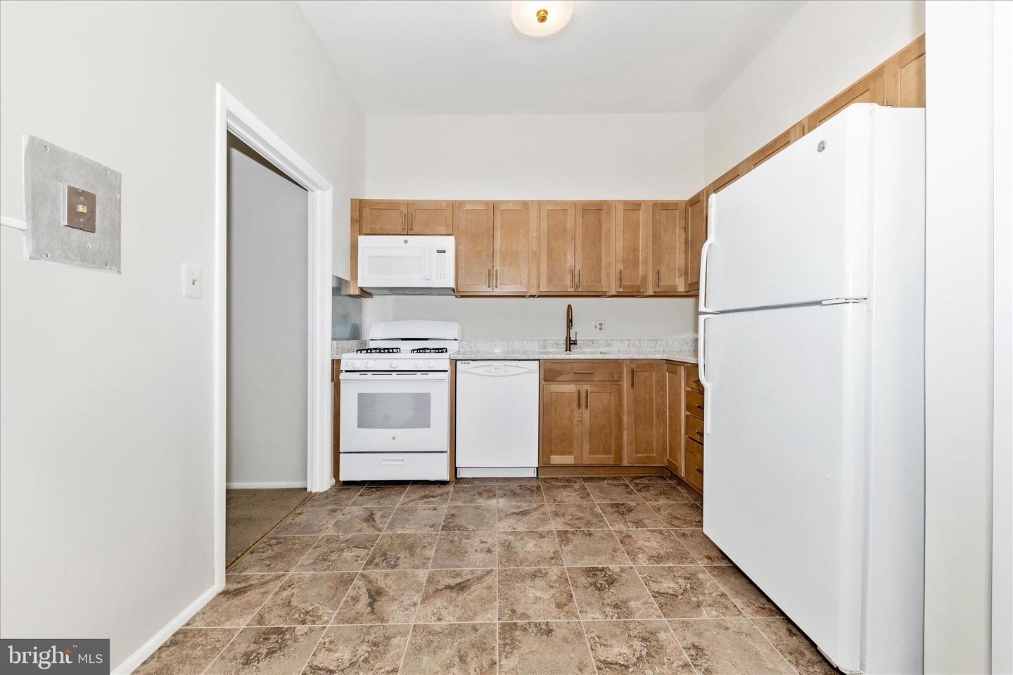 14410 Parkvale Rd #6 Property Photo 11