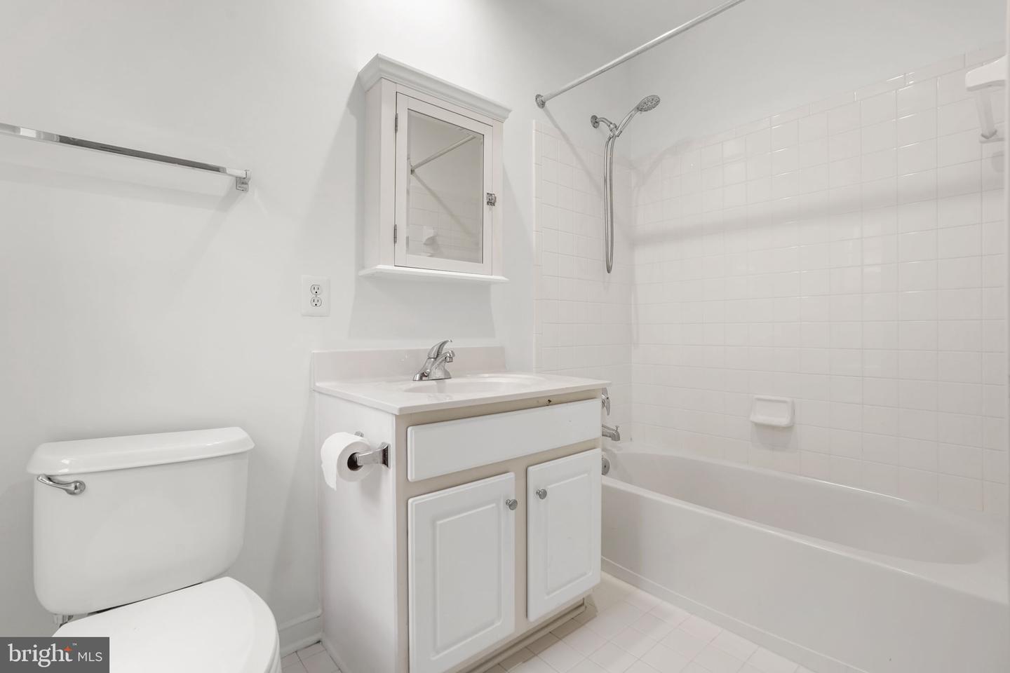 2312 Cobble Hill Ter Property Photo 14