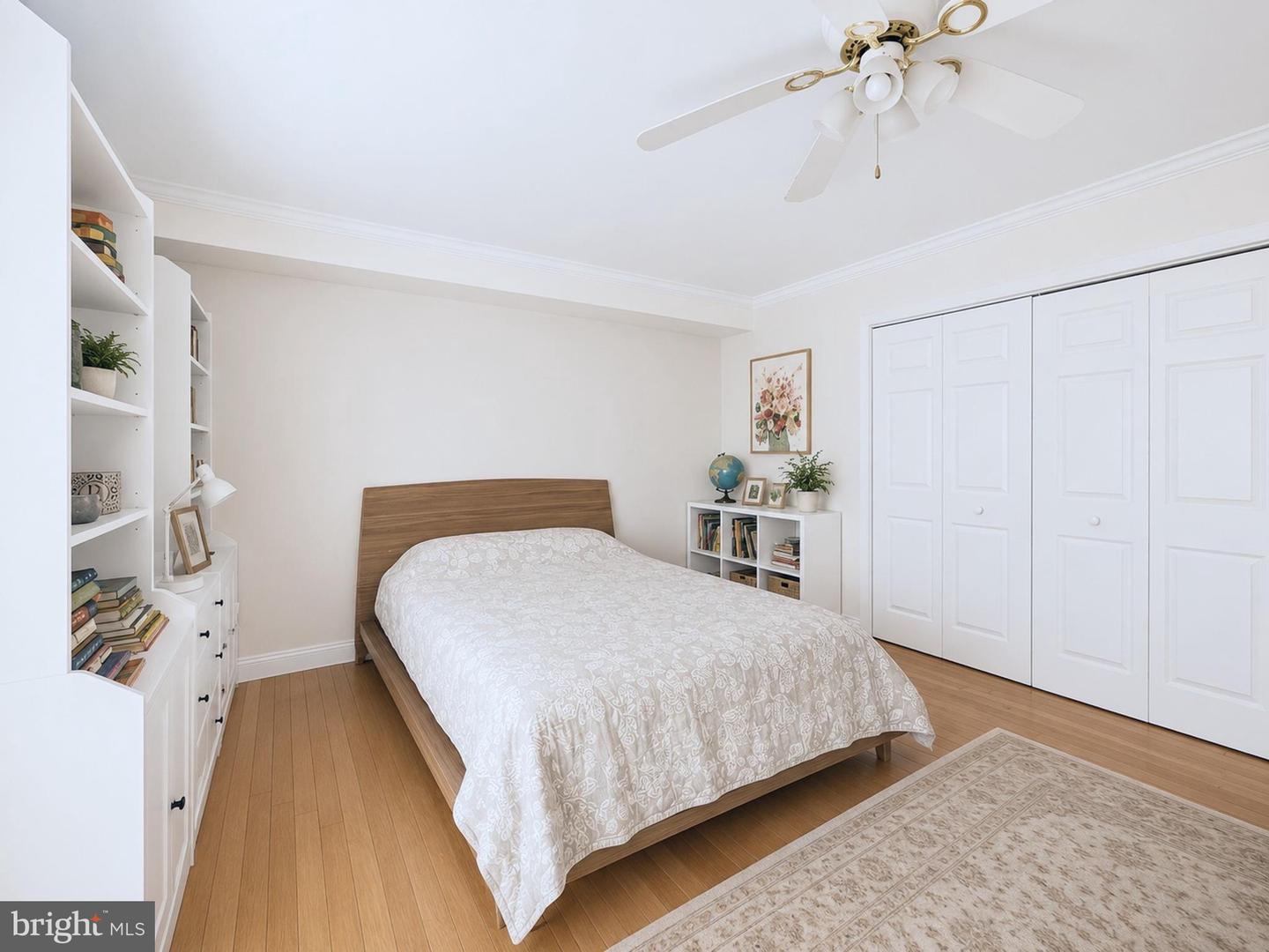 4974 Sentinel Dr #13-304 Property Photo 11