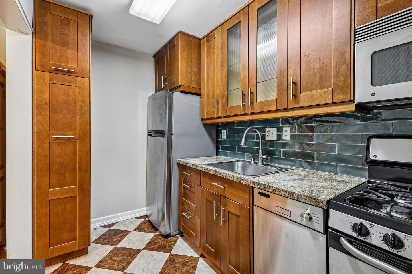 2223 Washington Ave #103 Property Photo 10