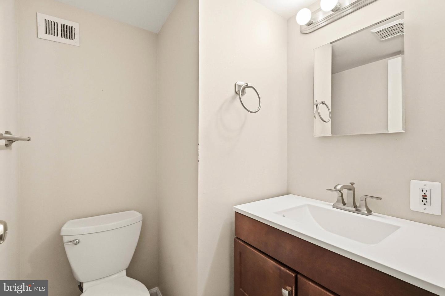 17800 Buehler Rd #131 Property Photo 16