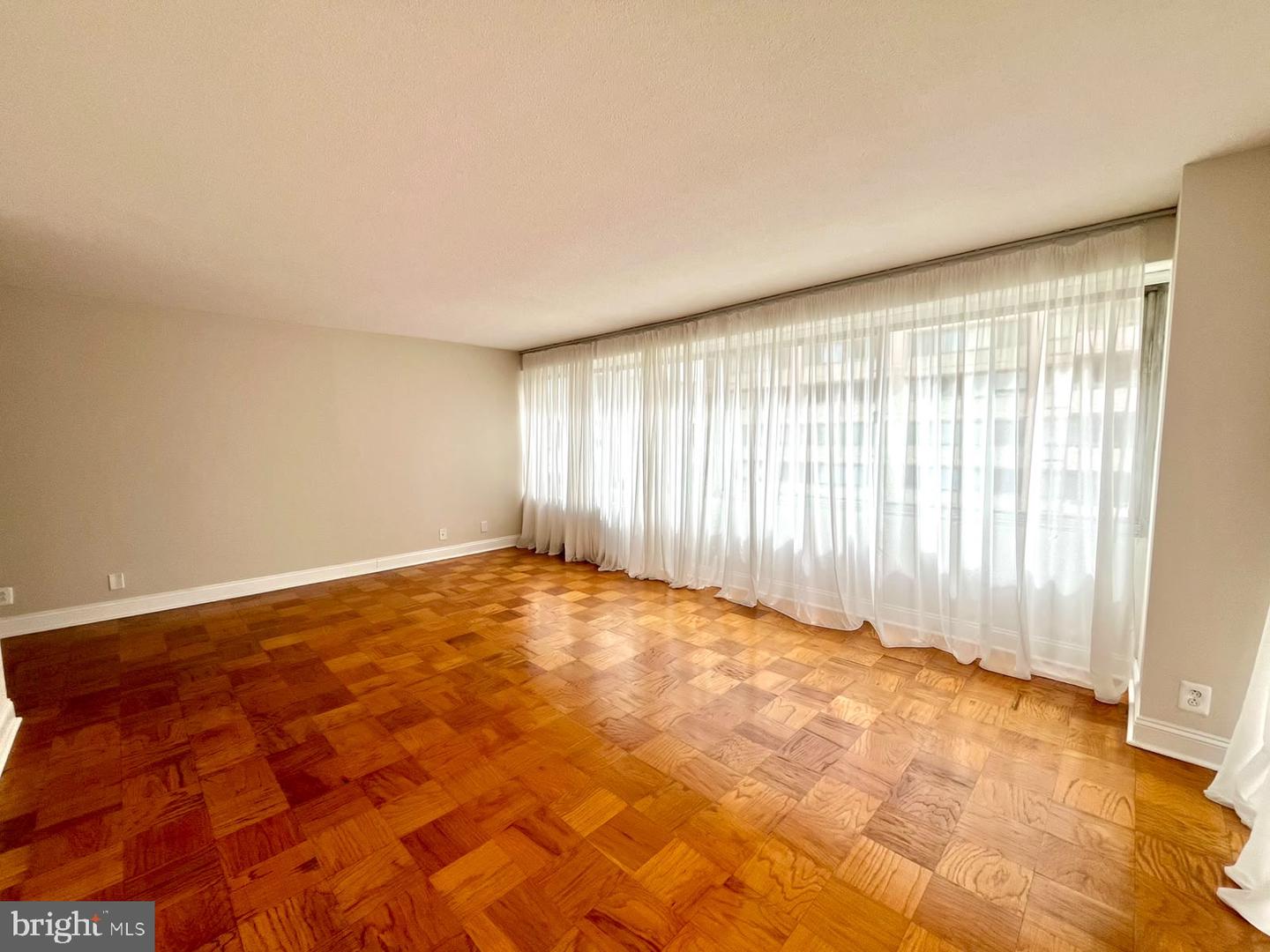 5500 Friendship Blvd #1116n Property Photo 5