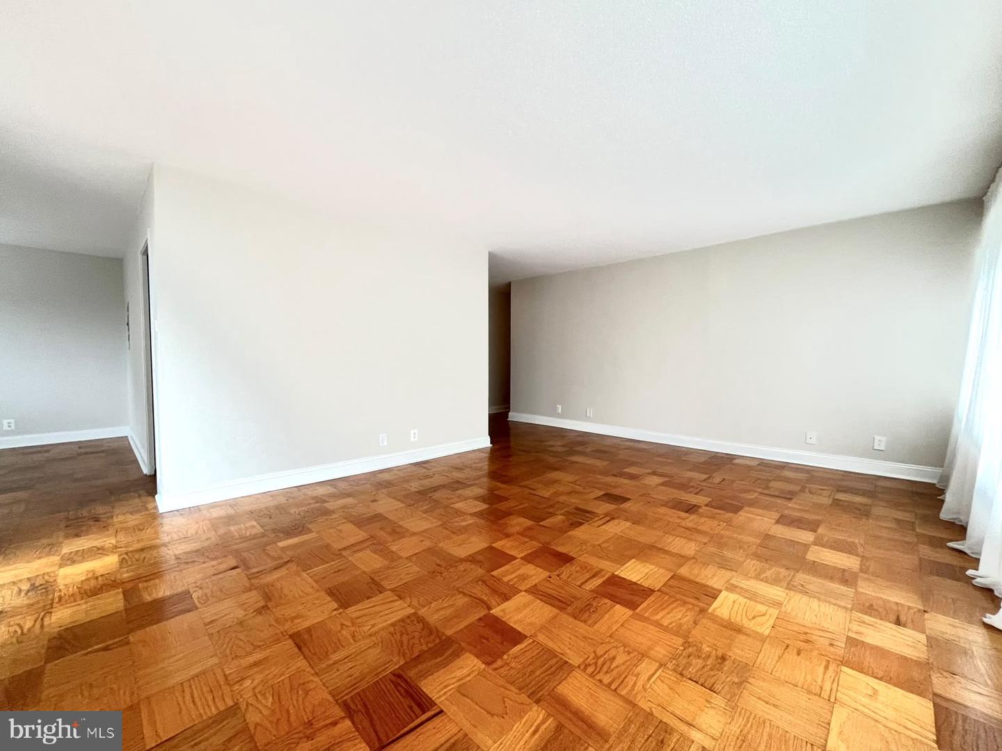 5500 Friendship Blvd #1116n Property Photo 6