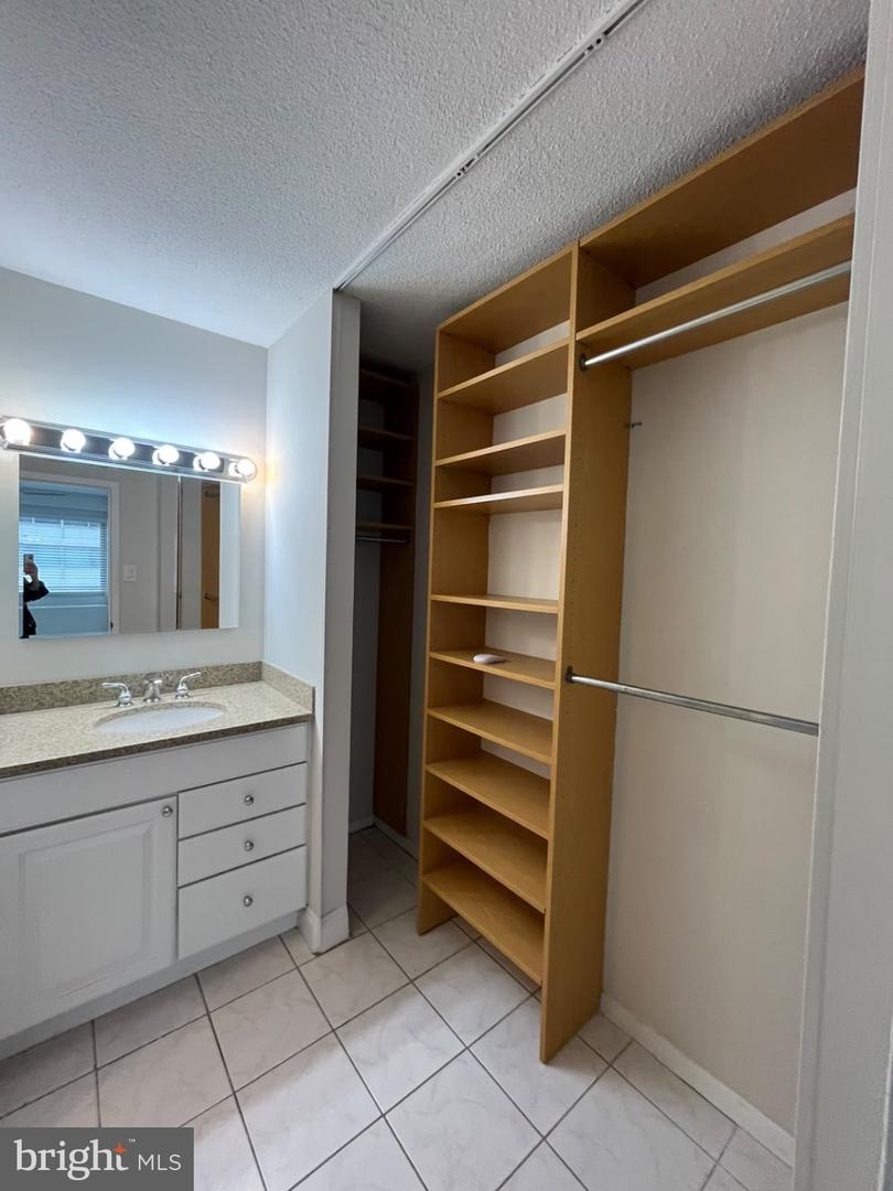 5500 Friendship Blvd #1116n Property Photo 26