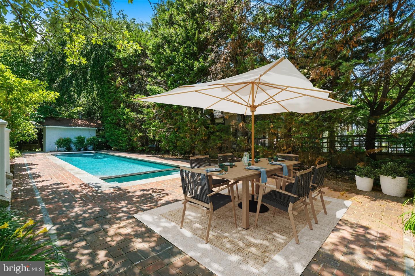 5 Chevy Chase Cir Property Photo 3