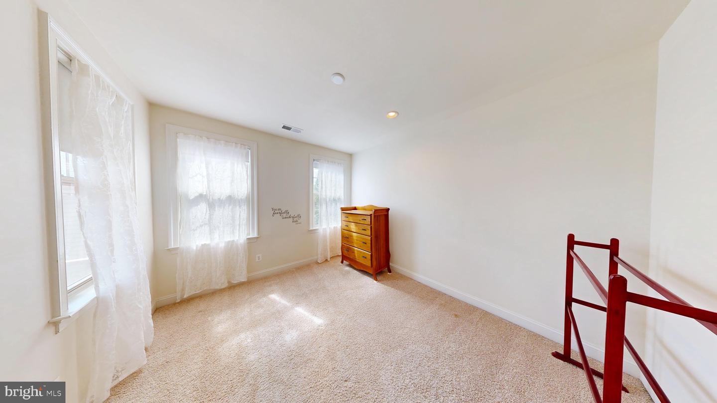 3041 Moore Ln Property Photo 10