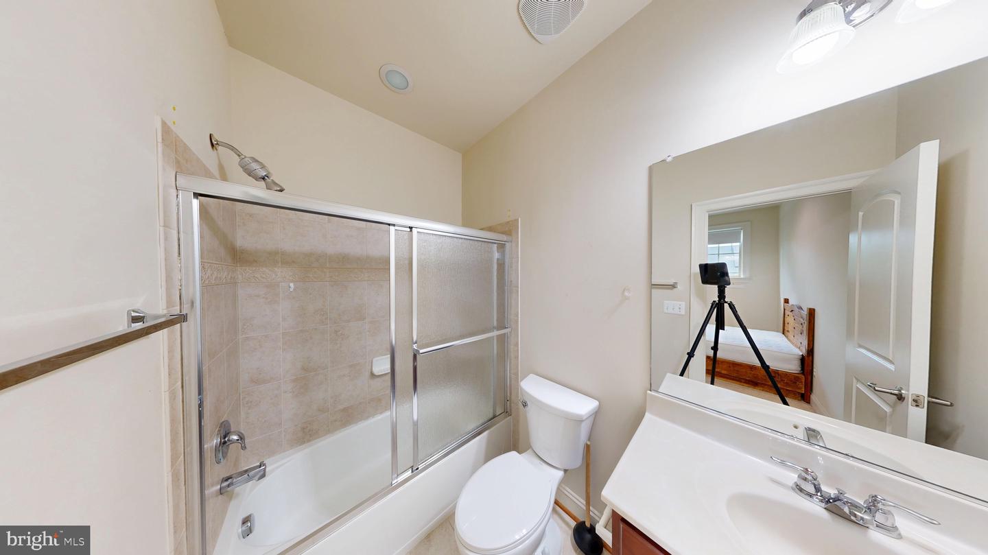 3041 Moore Ln Property Photo 15