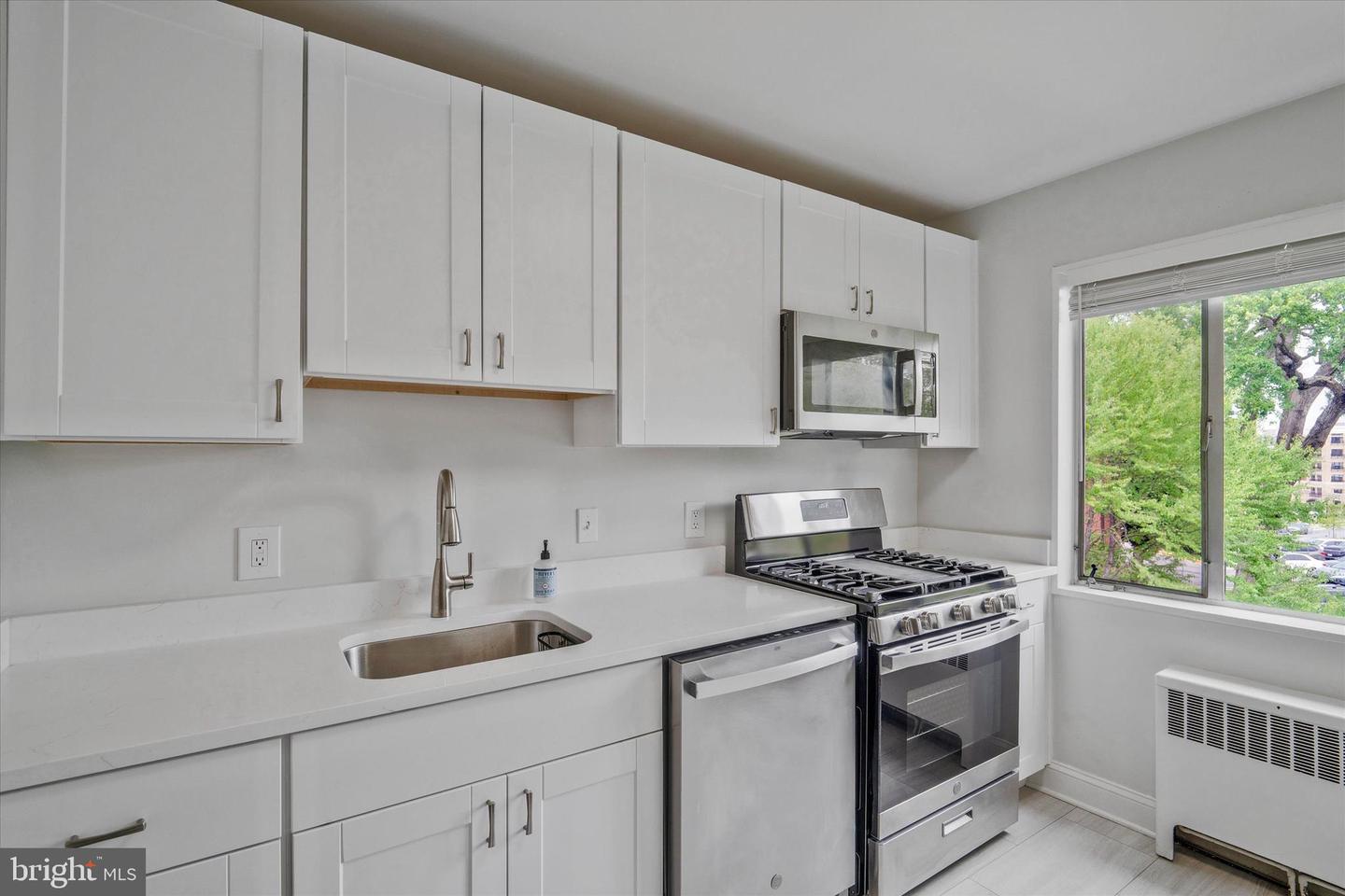 5301 Westbard Cir #328 Property Photo 11