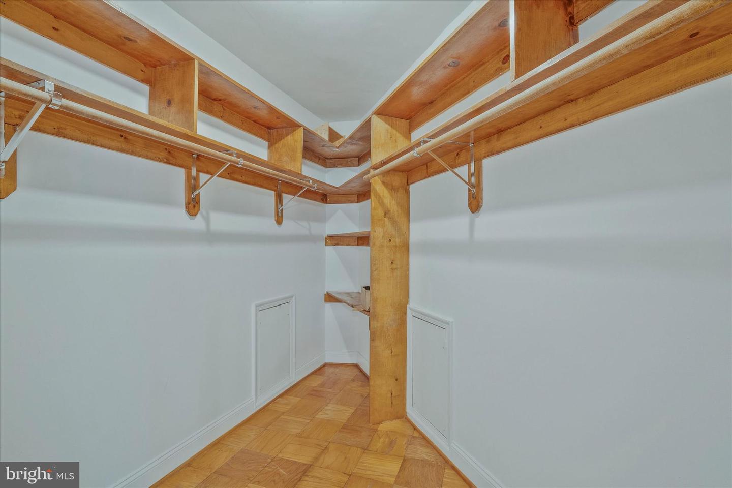 5301 Westbard Cir #328 Property Photo 18