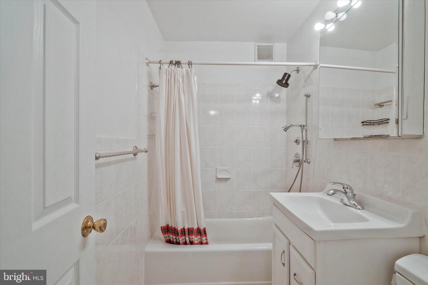 5301 Westbard Cir #328 Property Photo 19