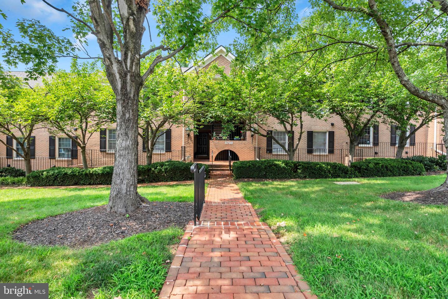 5702 Brewer House Cir #t-2-12 Property Photo 1