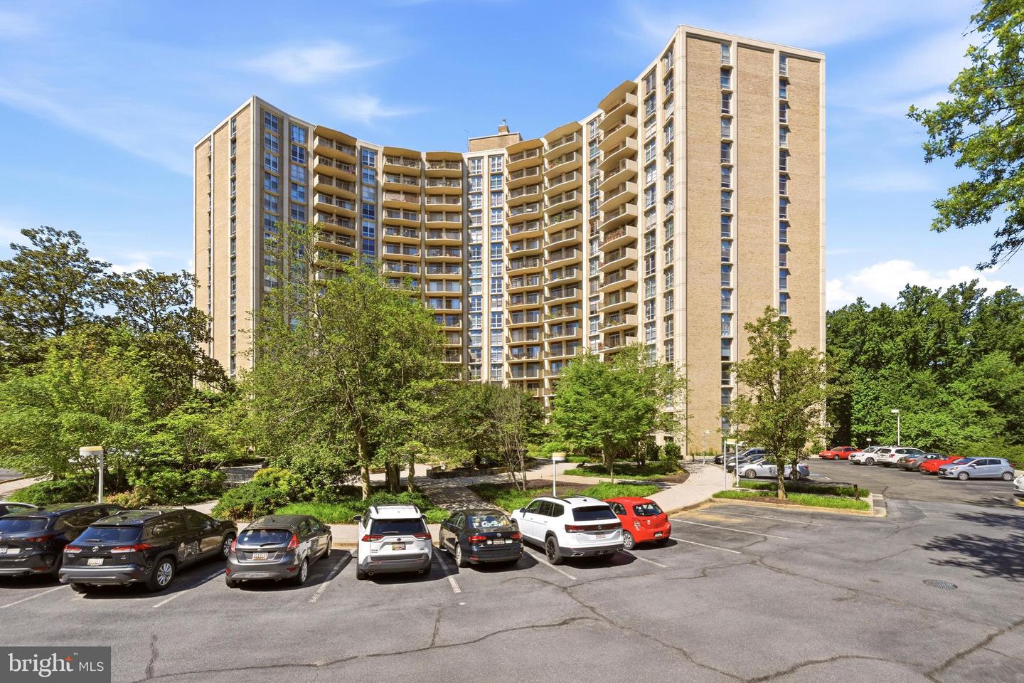 9039 Sligo Creek Pkwy #1210 Property Photo 3