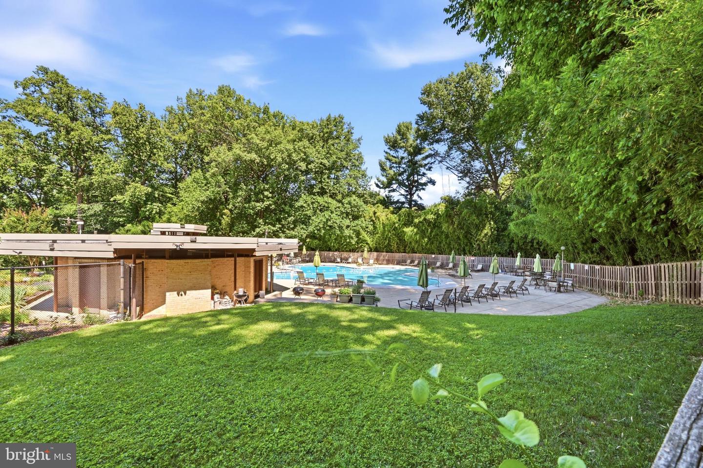 9039 Sligo Creek Pkwy #1210 Property Photo 37
