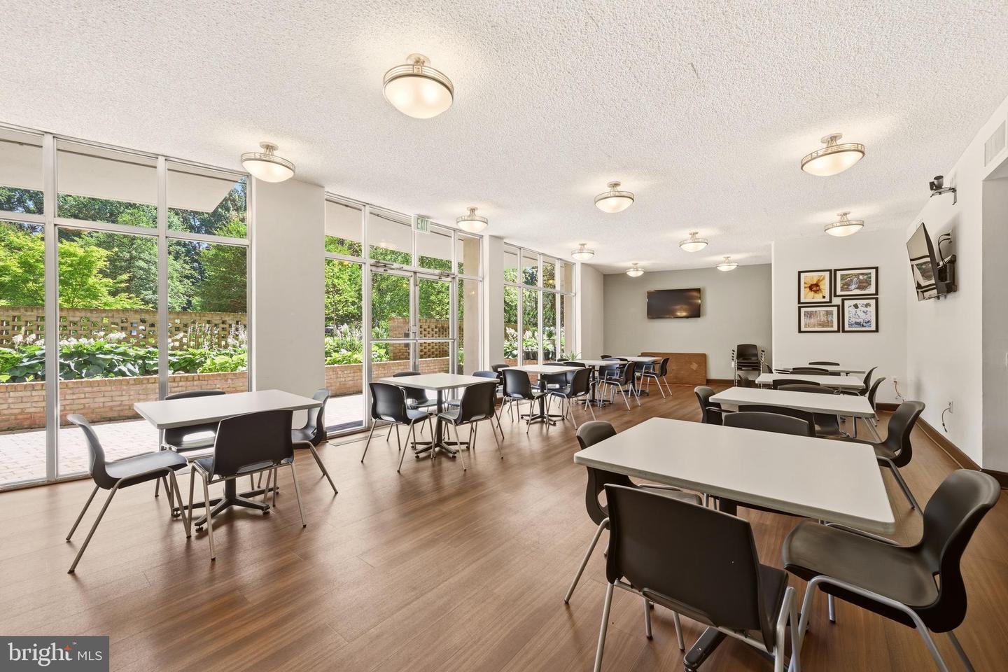 9039 Sligo Creek Pkwy #1210 Property Photo 39