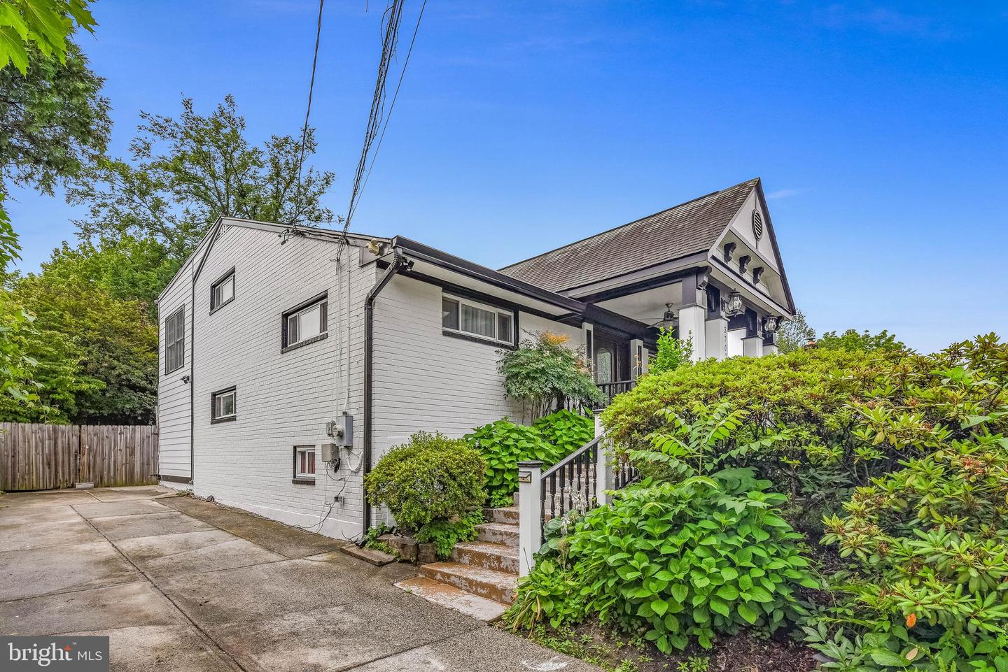 3702 May St Property Photo 6