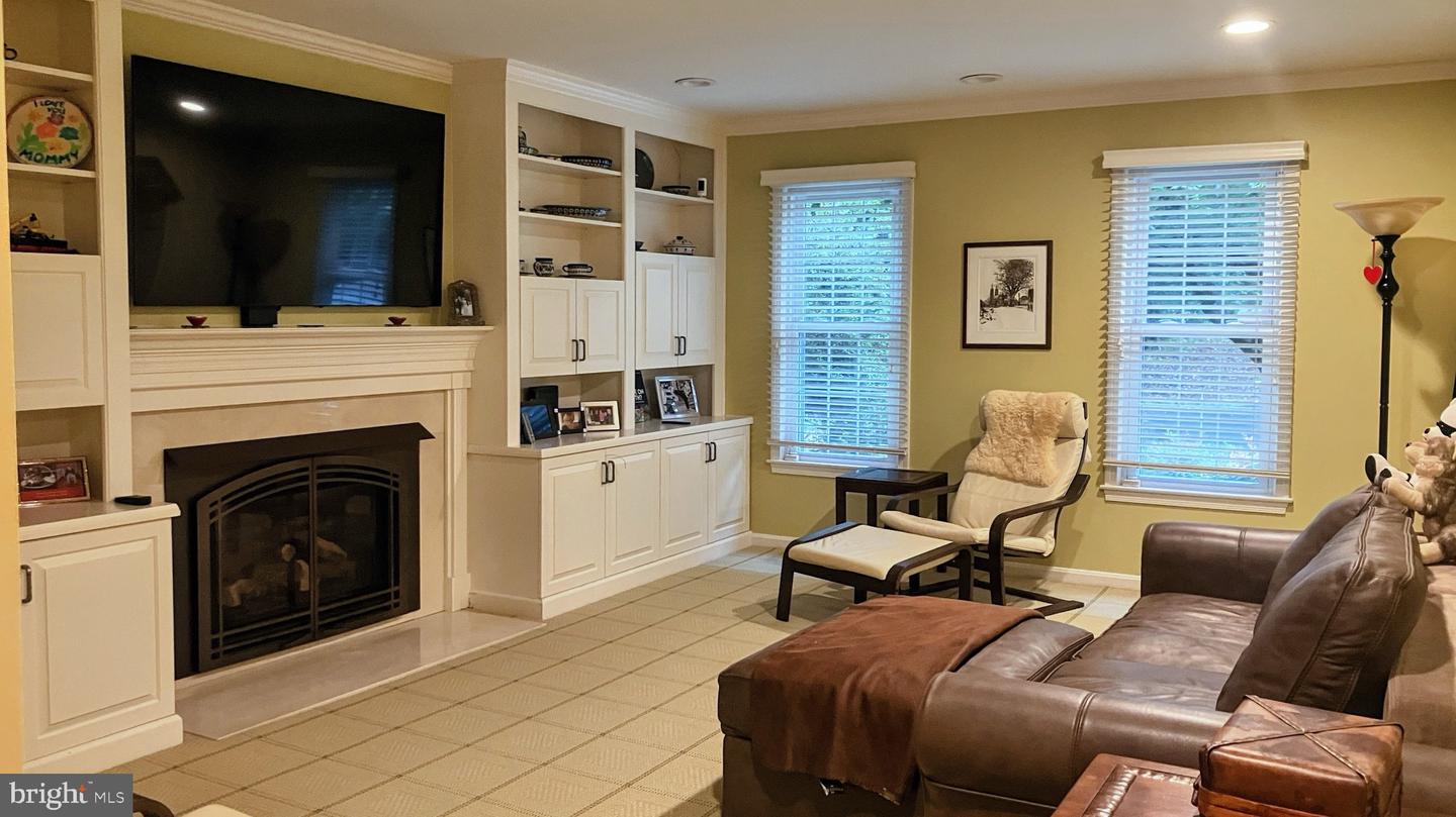 8224 Lakenheath Way Property Photo 10