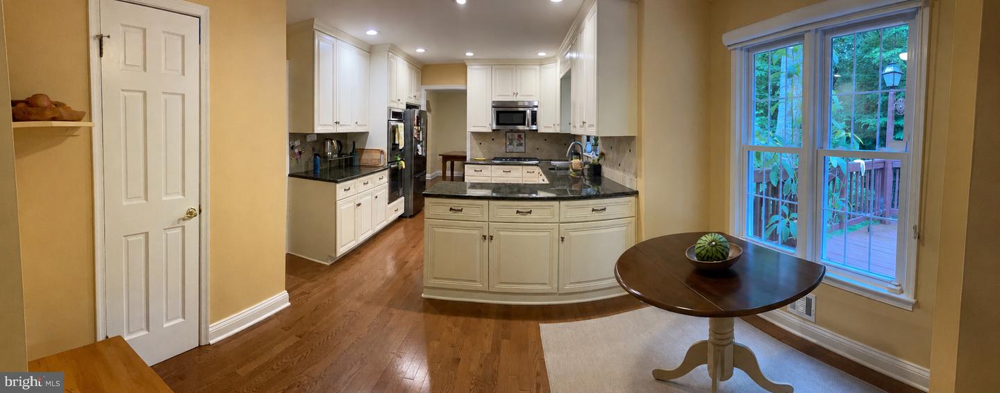 8224 Lakenheath Way Property Photo 14