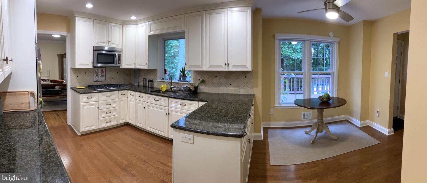 8224 Lakenheath Way Property Photo 17