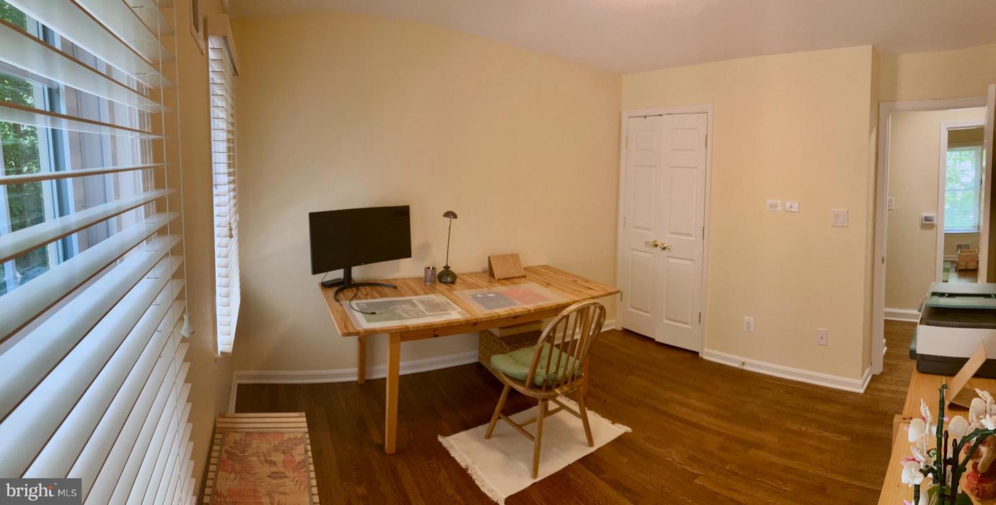 8224 Lakenheath Way Property Photo 33