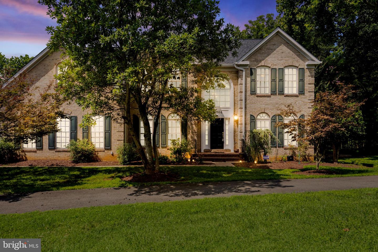15004 Quince Orchard Property Photo 1
