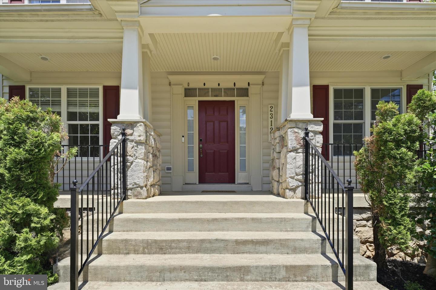 23121 Frederick Rd Property Photo 4